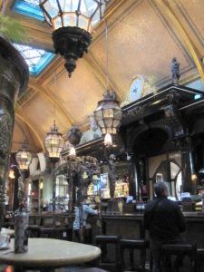 Cafe en Seine Step back in time at Cafe en Seine (Photograph: Kate Arkless Gray)