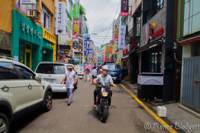Exploring the streets of Busan (13)