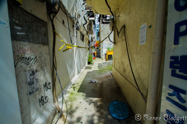 Exploring the streets of Busan (39)