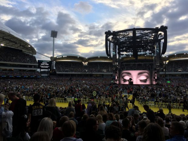 Adele at Adelaide Oval