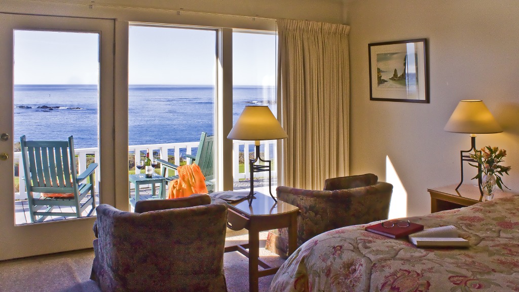 Little-River-Inn-Orange Room with oceanview