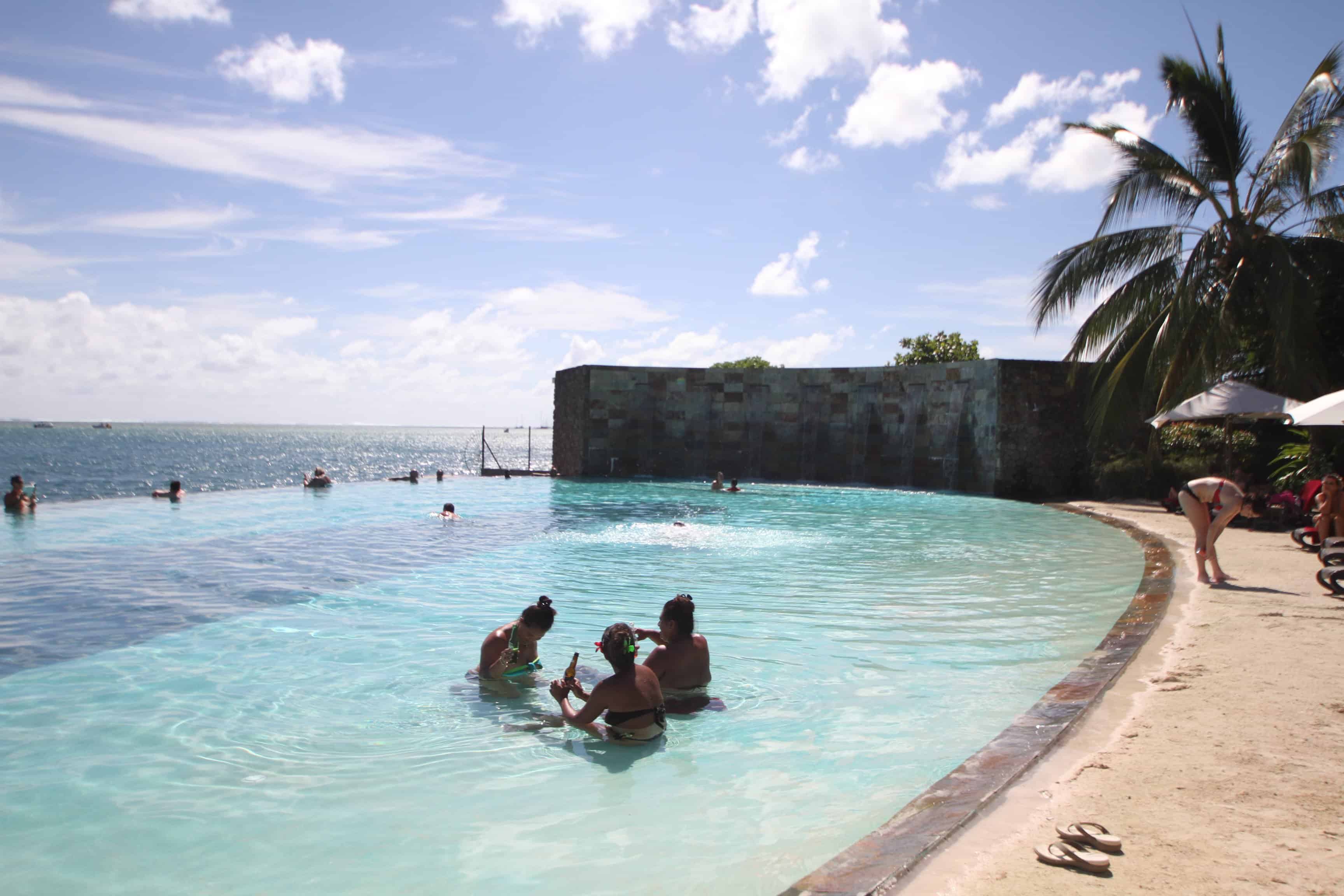 tahiti travel guide