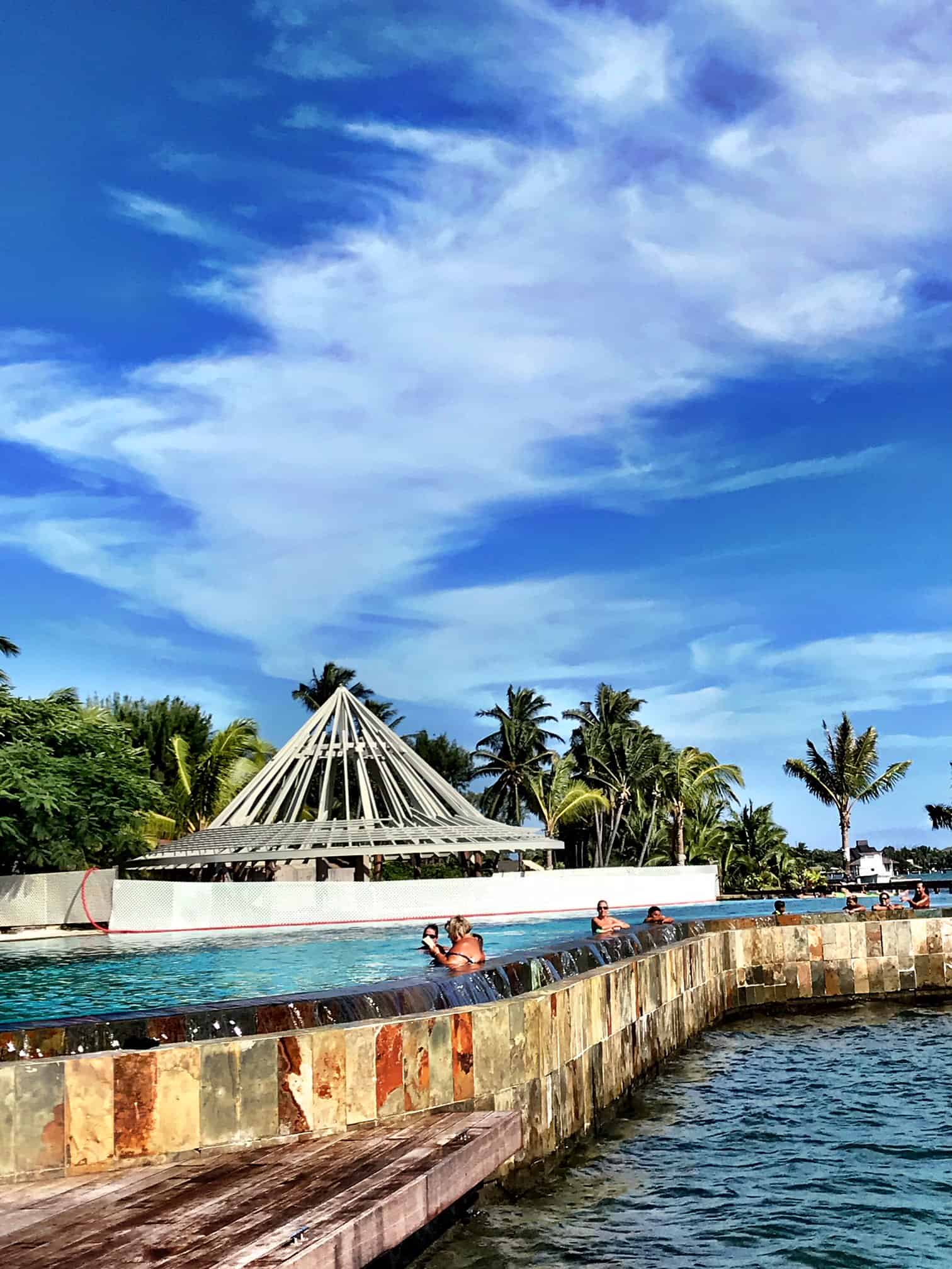 tahiti travel guide