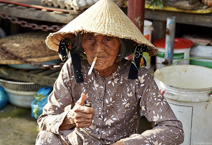 women smoking in Vietnam women smoking in Vietnam