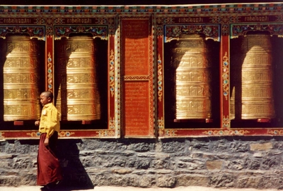 Nepal gongs